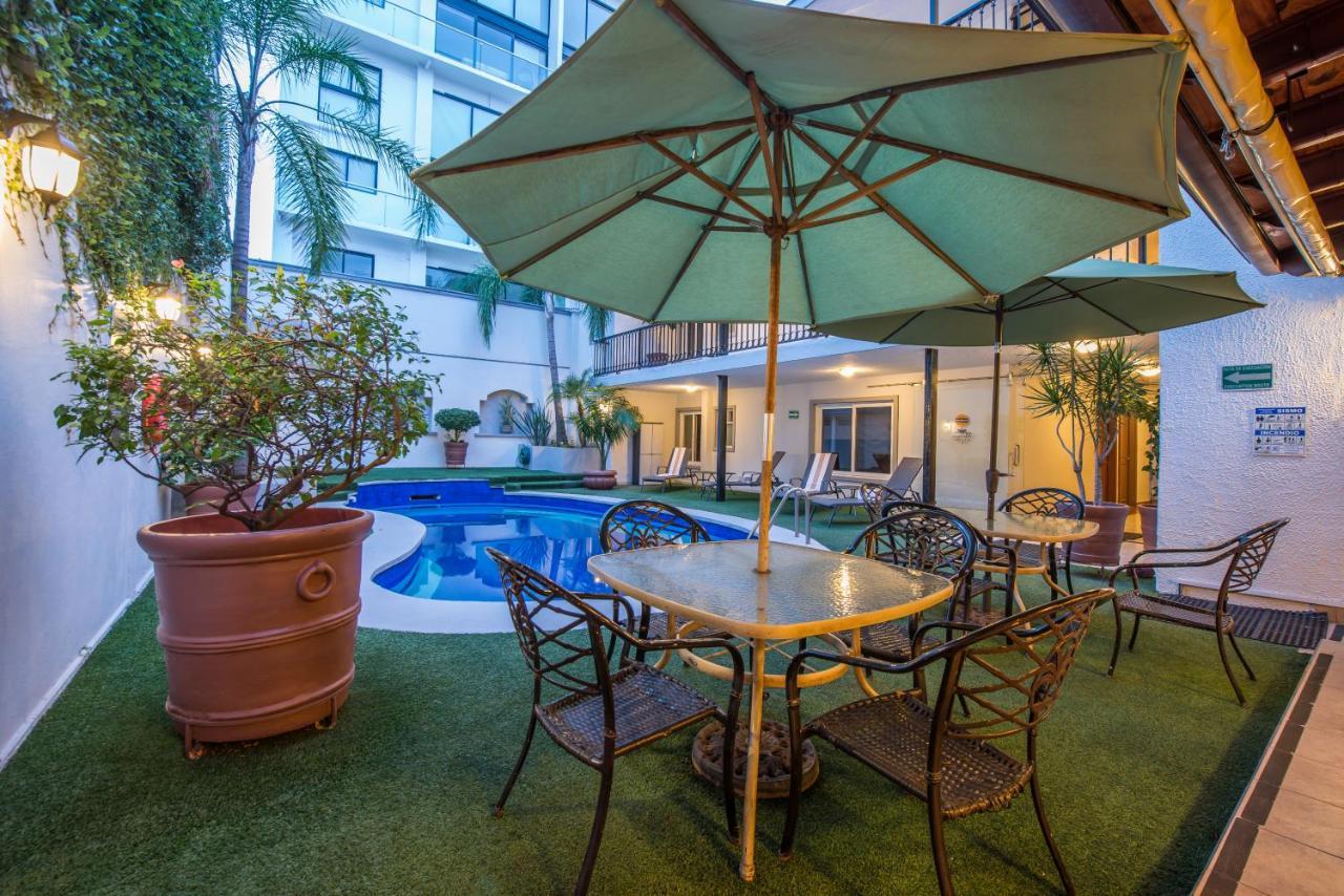 Del Marques Hotel And Suites 과달라하라 외부 사진