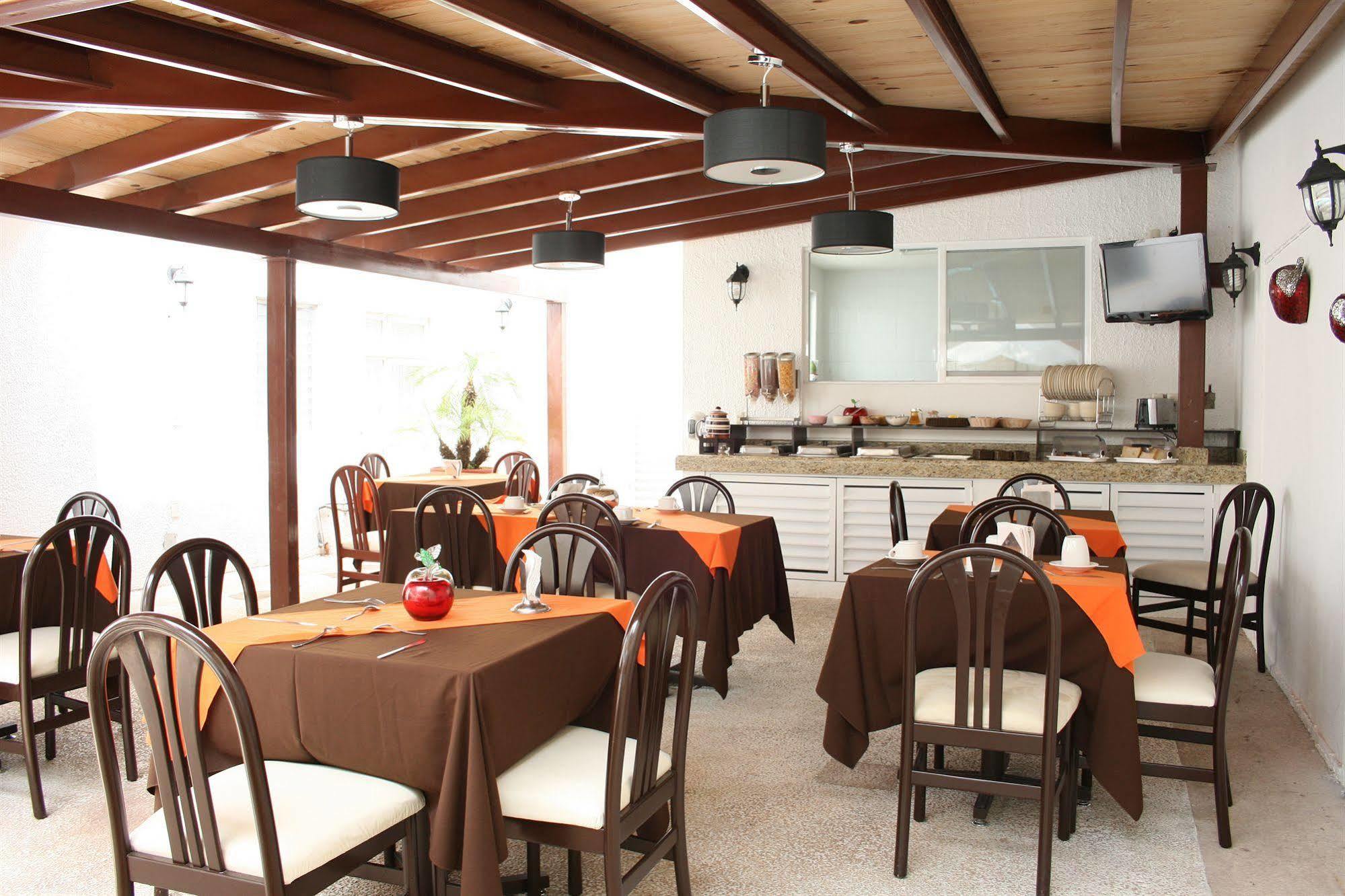 Del Marques Hotel And Suites 과달라하라 외부 사진