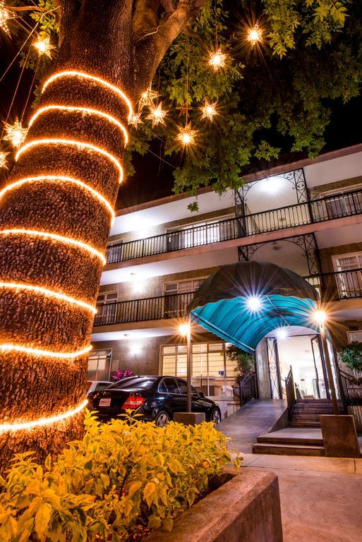 Del Marques Hotel And Suites 과달라하라 외부 사진