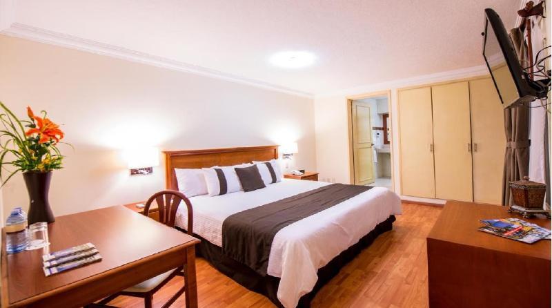 Del Marques Hotel And Suites 과달라하라 외부 사진