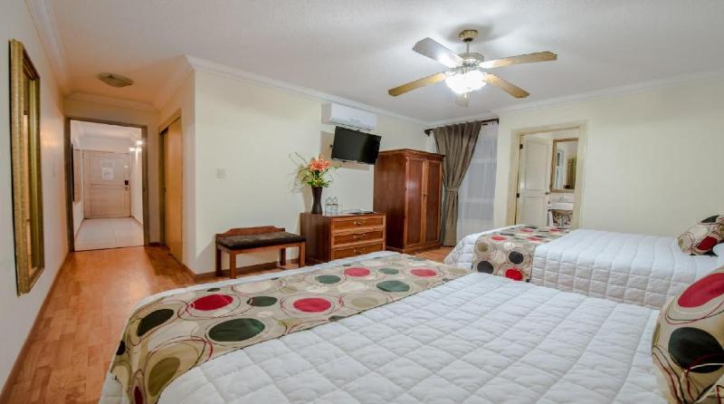 Del Marques Hotel And Suites 과달라하라 외부 사진